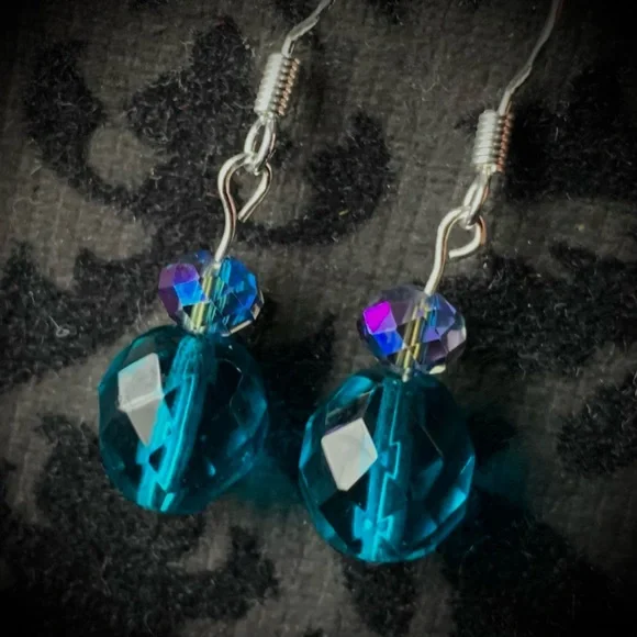 Aurora Borealis Swarovski Crystal sterling silver earrings - Picture 1 of 8